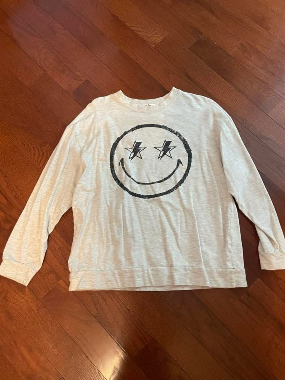 Women's Cream Long-Sleeve Graphic Smile Tee